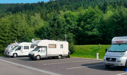 camping cars sur stationnement sécurisé